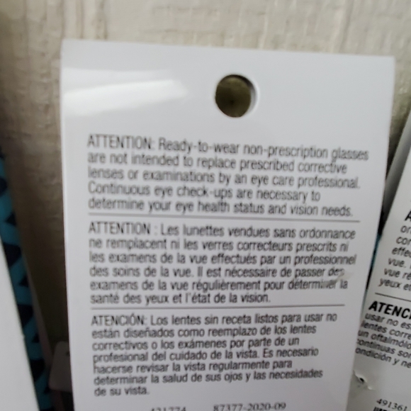 NWT READY TO WEAR READERS - Picture 2 of 6